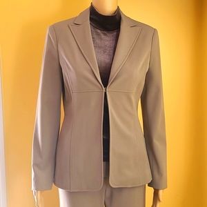 Vintage The Limited Stretch Pantsuit Unique color and style! Size XS/2 Short